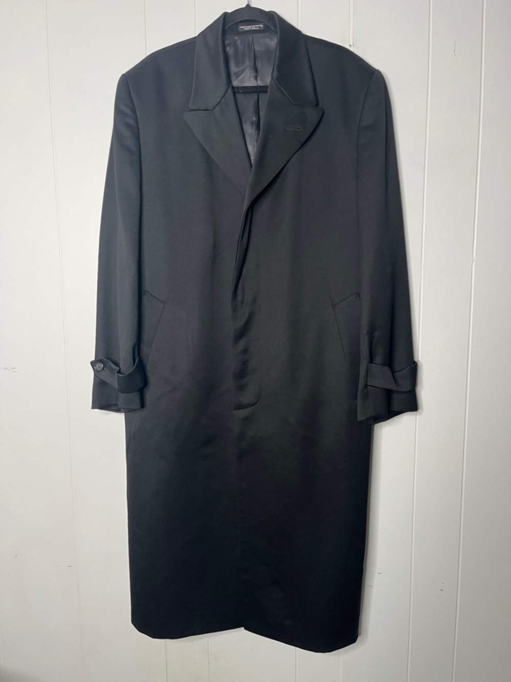 Linea Uomo Classic Black Men's Overcoat - Timeless Formal Coat Size 42R